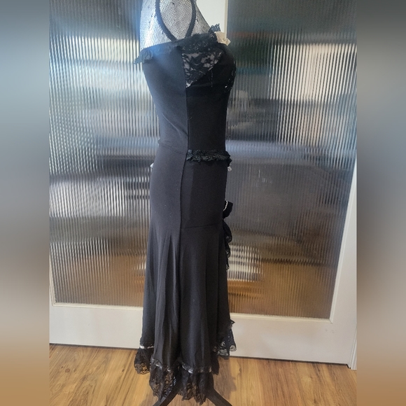 Unique Fitted Strapless Dress - Picture 2 of 4